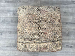 Moroccan Wool Beni Ourain Pink Cushion Cover, it's decorative Pillow Cover Berber Cushion from Morocco