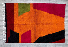 157 x 235 cm = 5.2 x 7.7 ft Colorful Abstract Azilal moroocan rug - Moroccan shag rug- Premium quality rug- Abstract rug- Berber rug- Beniouarain rug- Wool rug- Made to order rug