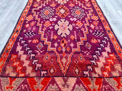 103x235 cm = 3.4 x 7.7 Vintage Boujaad Moroccan Rug – Handmade Berber Wool Carpet