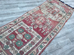 099x256 cm = 3.2 x 8.4 Antique Turkish Wool Runner – Handmade Vintage Oushak Rug – Boho Tribal Hallway Carpet – Floral Geometric Pattern – Free Shipping