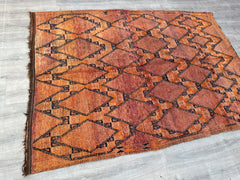 168x238 cm = 5.5 x 7.8 Vintage Red Moroccan Rug with Geometric Diamond Patterns