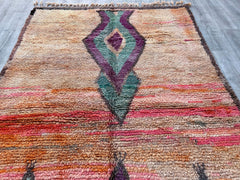 176x290 cm = 5.8 x 9.5 Vintage Moroccan Boujaad Rug – Handmade Geometric Beauty