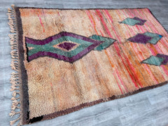 176x290 cm = 5.8 x 9.5 Vintage Moroccan Boujaad Rug – Handmade Geometric Beauty