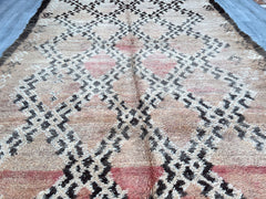 188x334 cm = 6.2 x 11.0 Vintage Moroccan Berber Rug – Handwoven Boho Charm