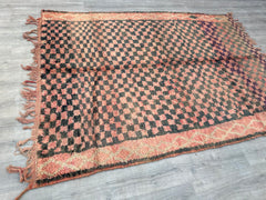194x260 cm = 6.4 x 8.5 Vintage Moroccan Checkered Runner Rug – Pink & Brown Boucherouite Style