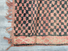 194x260 cm = 6.4 x 8.5 Vintage Moroccan Checkered Runner Rug – Pink & Brown Boucherouite Style