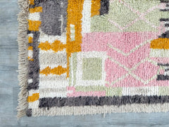 165 x 258 cm = 5.4 x 8.5 ft Colorful Moroccan Handmade rug ,Beni ourain style Morocco wool Berber Rug, modern rug, Hand woven rug, Azilal Berber style - white Rug Morocco