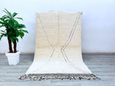 158 x 251 cm = 5.2 x 8.2 FT Moroccan Rug with Ivory Background and Subtle Accents – Elegant and Understated, Perfect for Neutral Interiors