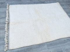 143 x 196 cm = 4.7 x 6.4 FT Beniourain Rug | Beni Rug | Moroccan Rug | Berber Rug | Tapis Berbere | Teppich Homes | Area Rug | Wool Rug | Moroccan | Custom Rug | Carpet