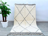 160 x 243 cm = 5.2 x 8 FT Diamonds Moroccan Rug with black diamonds Tribal Designs – Handmade by Berber Women, Adds Vibrancy and Character to Any Room