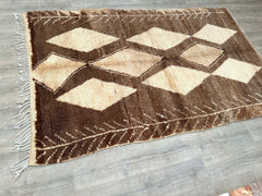 157 x 249 cm = 5.2 x 8.2 ft Diamonds Moroccan Berber rug brown, berber brown carpet handmade natural color rug, eco-friendly rug, rugs timeless wool rug, Mrirt rug