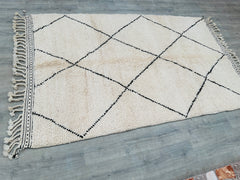 160x256 cm = 5.2 x 8.4 Authentic Handwoven Beni Ourain Moroccan Berber Rug