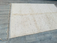 197 x 301 cm = 6.5 x 9.9 ft Dots Beniourain Wool Rug, Berber Rug White, Beni Ourain Area Rug, Bedroom Rug, Moroccan Carpet Vintage
