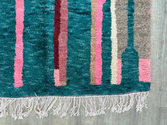 151 x 245 cm = 5.0 x 8.0 ft Moroccan Berber Rug Runner - Handwoven Minimalist Design, Soft Dots, Vintage Aesthetic, Perfect for Weddings & Home Decor