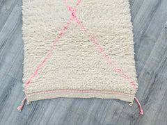 077x239 cm = 2.5 x 7.8 Diamonds Handmade Moroccan Runner Rug – Pink & White Vintage Berber Carpet – Boho Hallway Rug