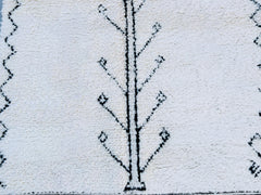 White Beni Ourain Rug – Handmade Moroccan Wool Carpet – Minimalist Berber Area Rug for Modern Homes