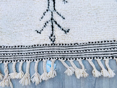 White Beni Ourain Rug – Handmade Moroccan Wool Carpet – Minimalist Berber Area Rug for Modern Homes