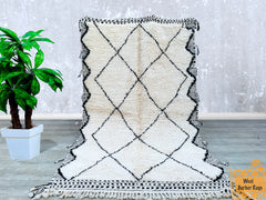 143 x 241 cm = 4.7 x 7.9 ft Diamonds BENIOURAIN CARPET, Moroccan Handmade Rug, Living Room Rug, Handmade Wool Carpet, Azilal Berber Rug, Handwoven Rug