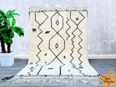 202 x 300 cm = 6.6 x 9.8 FT Handmade Moroccan Wool Rug – Bold Abstract Design in Black, Modern Berber Style - Beni Mrirt