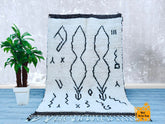 165 x 256 cm = 5.4 x 8.4 FT Moroccan Rug with Ivory Wool and Subtle Tribal Patterns – Soft, Warm, and Ideal for Cozy Living Spaces