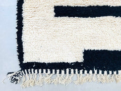 Luxurious Moroccan Berber Beni Ourain Wool Rug - Handwoven Cream Geometric Bohemian Rug with Tassel Edges for Living Room