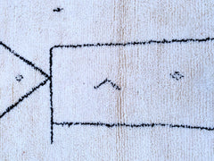 Alfombra Beni Ourain Hecha a Mano – Lana Natural y Diseño Tradicional