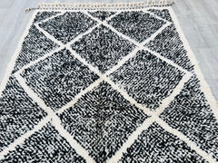 Diamonds Amazing White Black Handmade Moroccan Berber Rug – Luxurious 5x8 Living Room Carpet