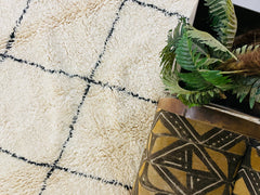 Diamonds Boujaad Rug - Handmade Moroccan Wool Carpet - Custom Berber Area Rug - Bohemian Living Room Decor
