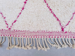 Diamonds Pink Exquisite Handmade Moroccan Beni Ourain Rug – Pink & White Wool Berber Design