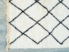 Diamonds Handmade Moroccan Beni Ourain Rug – Timeless Berber Craftsmanship