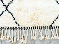 Diamonds Handwoven Moroccan Beni Ourain Rug – Luxurious Wool Carpet