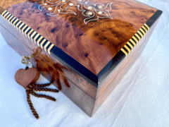 9"x7" Wooden thuya box, jewellery storage box, box made of thuya wood handmade in Morocco, storage box thuya burl, big box thuya beautiful