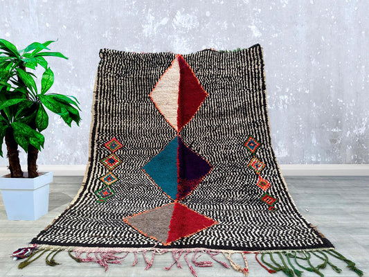What are some tips for buying good Moroccan rugs?