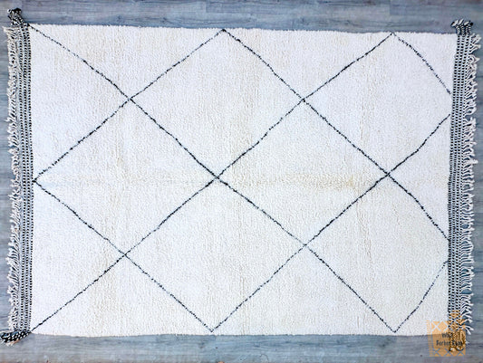 Discover the Beauty of Moroccan Rugs: Beni Ourain, Azilal & More