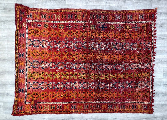 Vintage Berber Moroccan Rug: Timeless Beauty & Authentic Craftsmanship