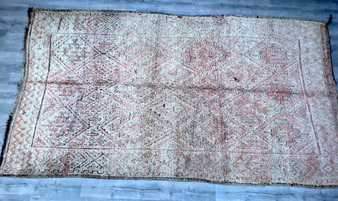 Vintage Beni Mguild Teppich – Handgefertigter marokkanischer Berber-Teppich in Rot (7x13 Ft)