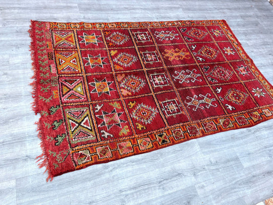 Alfombra Marroquí Vintage: Beleza Autêntica e Artesanal para o Seu Lar