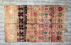 Vintage Rug 174 x 284 cm = 5.7 x 9.3 FT