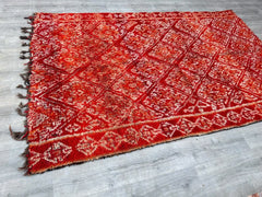 Vintage Rug 173 x 278 cm = 5.6 x 9.1 FT