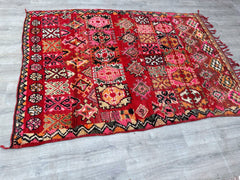 Vintage Rug 159 x 224 cm = 5.2 x 7.3 FT