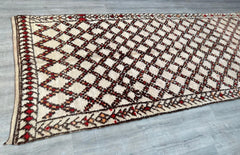 Vintage Rug 171 x 383 cm = 5.6 x 12.5 FT