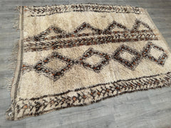 Vintage Rug 180 x 241 cm = 5.9 x 7.9 FT