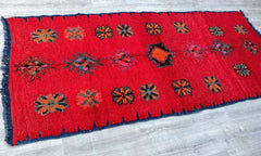 Vintage Rug 139 x 300 cm = 4.5 x 9.8 FT