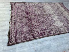 Vintage Rug 203 x 291 cm = 6.6 x 9.5 FT