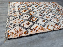 Vintage Rug 224 x 326 cm = 7.3 x 10.7 FT