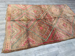 Vintage Rug 182 x 288 cm = 5.9 x 9.4 FT