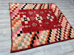 Vintage Rug 192 x 219 cm = 6.2 x 6.9 FT