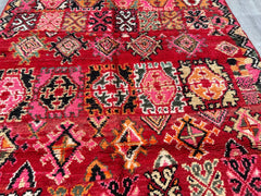 Vintage Rug 159 x 224 cm = 5.2 x 7.3 FT