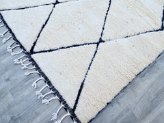 Beni Ourain Rug 164 x 224 cm = 5.4 x 7.3 FT