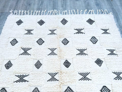 Beni Ourain Rug 163 x 243 cm = 5.3 x 8 FT